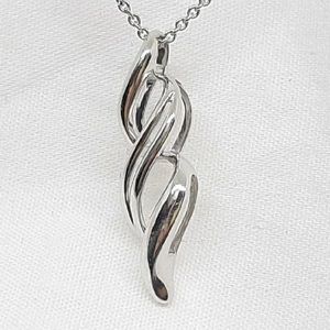 New Stunning Stamped .925 Sterling Silver Pendant with a Free 18” chain!